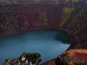 冬日探险之旅：揭秘基拉韦厄火山的地理位置与独特魅力说明