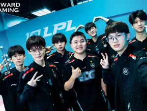 LPL 传奇 ADC UZI 正式加盟 EDG，携手征战 2023 赛季